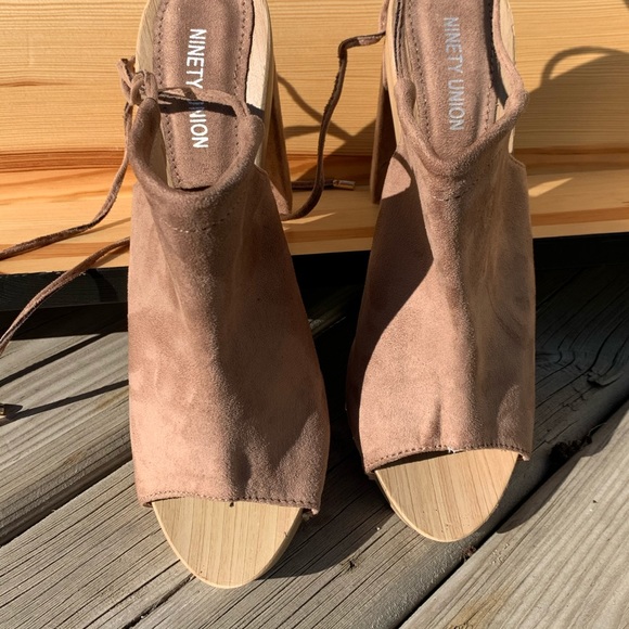 HOST PICK 🔥Lady Couture Ankle Tie Open Toe Sandal - Picture 2 of 8